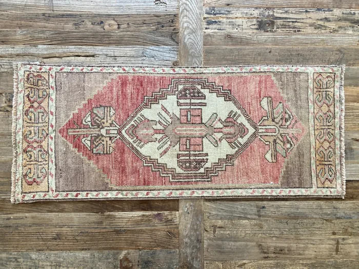 1’5 x 3’5 Vintage Oushak Runner Muted Brick, Vanilla & Brown ‘4811
