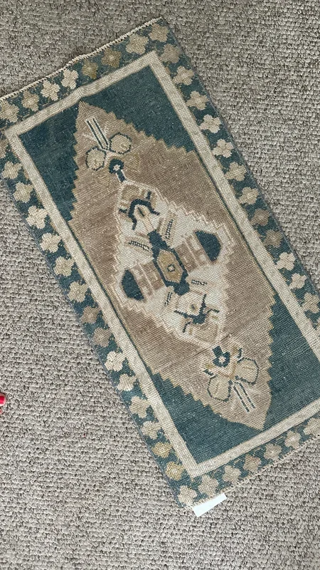 1’8 x 3’5 Antique Turkish Taspinar Rug Muted Beige & Blue 5711