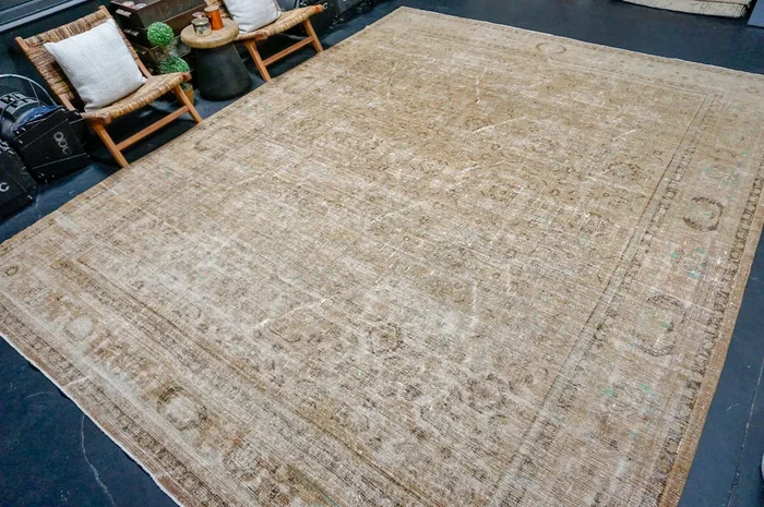 10’10 x 13’11 Classic Antique Carpet Muted Camel Brown, Green and Espresso SB ‘4721
