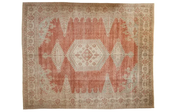 10.5×12.5 Vintage Distressed Veece Carpet