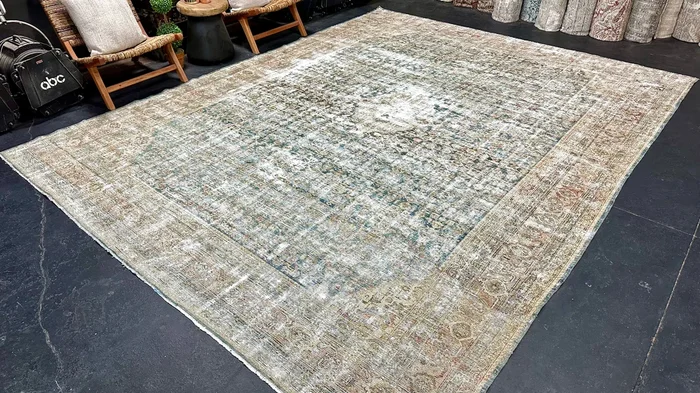 10’ x 12’11 Classic Antique Rug Muted Denim, Terra Cotta & Gray ‘5325