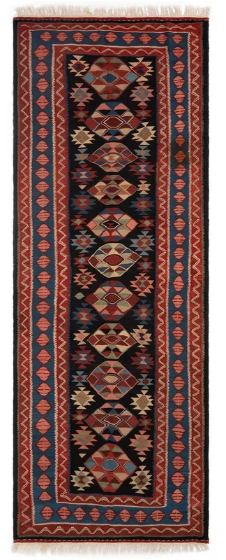 137 x 352 Kelim
