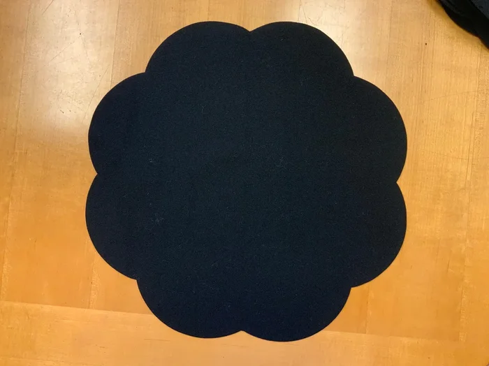 19 inch Pre Cut Scalloped Circle