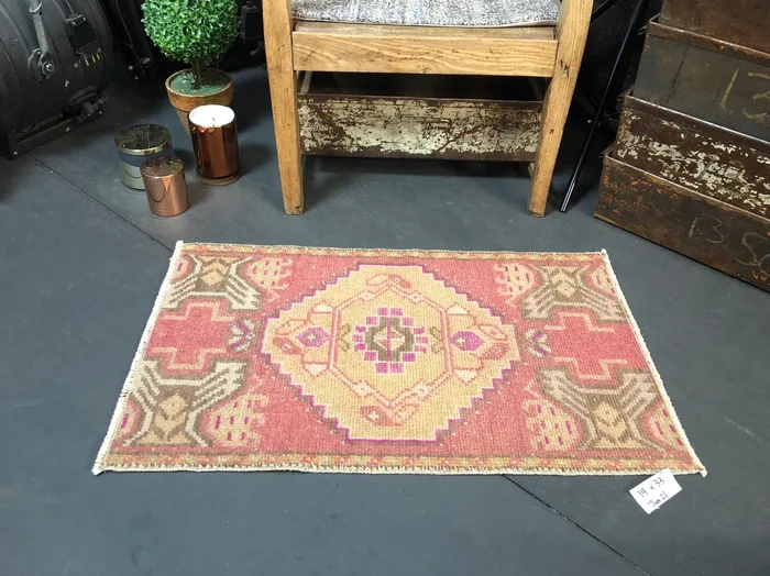 19” x 33” Vintage Turkish Oushak Rug Red & Gold