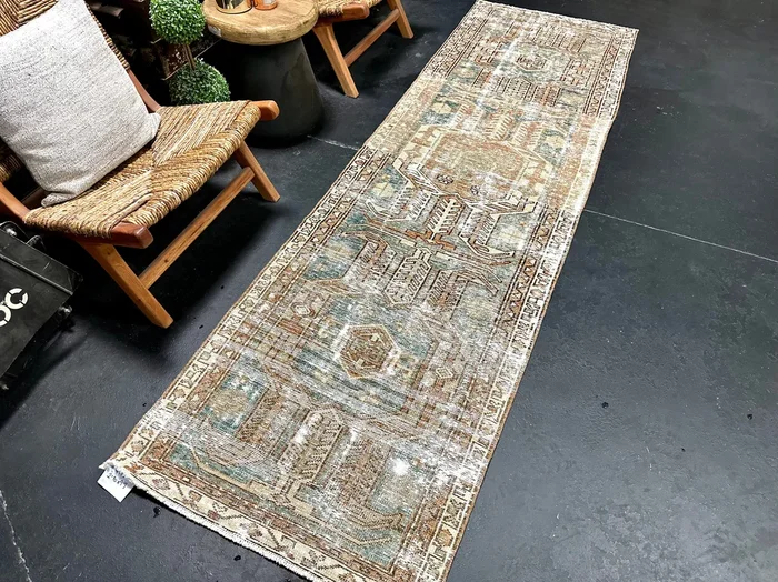 2’10 x 9’9 Classic Vintage Runner Muted Terra Cotta, Denim Blue + Bone ‘4980