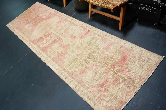 2’10 x 9’9 Vintage Herki Runner Muted Beige, Blush Pink & Camel ‘4186