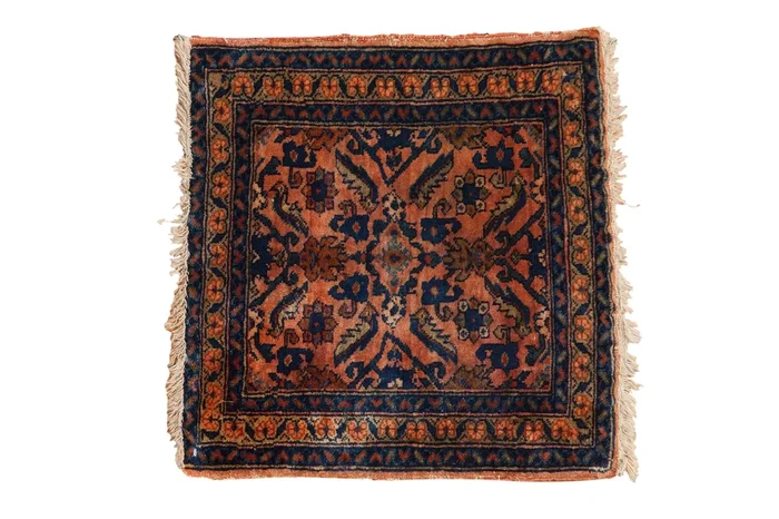 2×2.5 Vintage Fine Lilihan Square Rug Mat