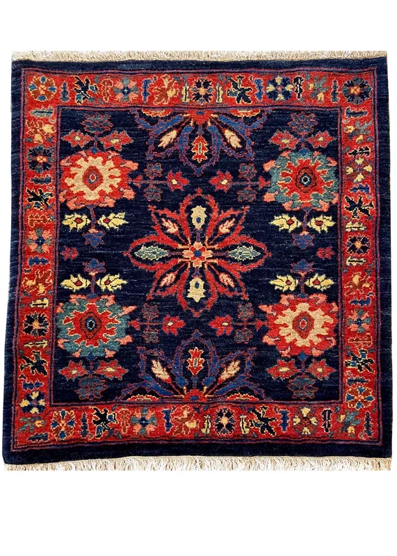 2’10″x2’11” Bijar