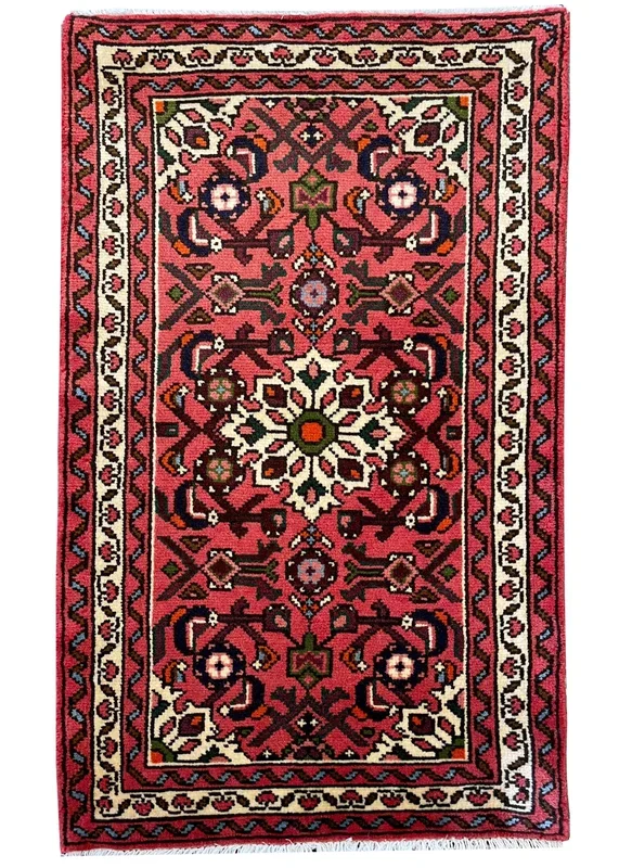 2’x3’4″ Hamadan