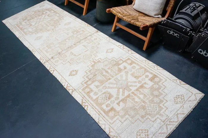 3’3 x 11’ Vintage Herki Runner Cream & Light Brown ‘4921