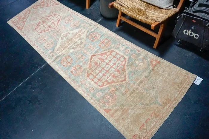 3’3 x 9’4 Antique Classic Runner Muted Light Denim, Salmon + Bone SB ‘4356