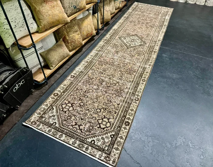 3’4 x 13’6 Classic Vintage Runner Muted Blush, Brown & Beige