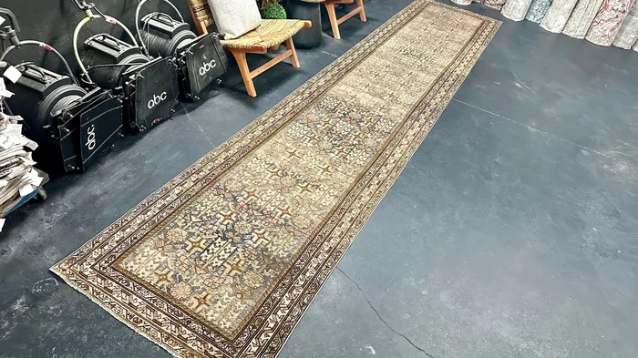 3’4 x 16’6 Classic Antique Runner Muted Blue, Beige & Green ‘5344