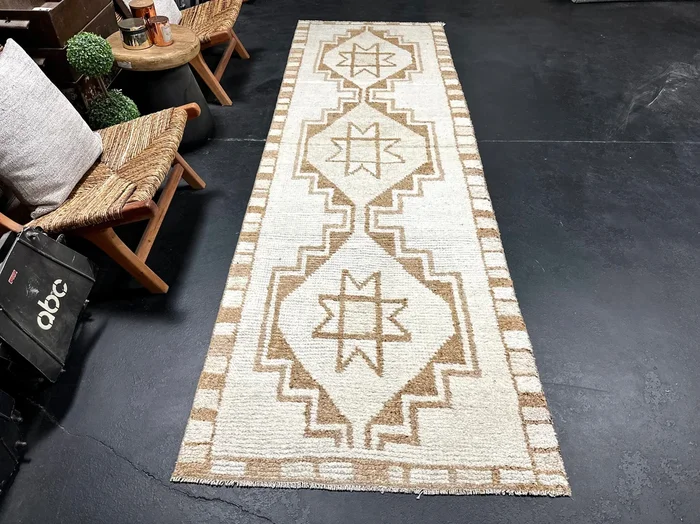 3’5 x 10’8 Herki Runner Cream & Muted Warm Brown ‘4928