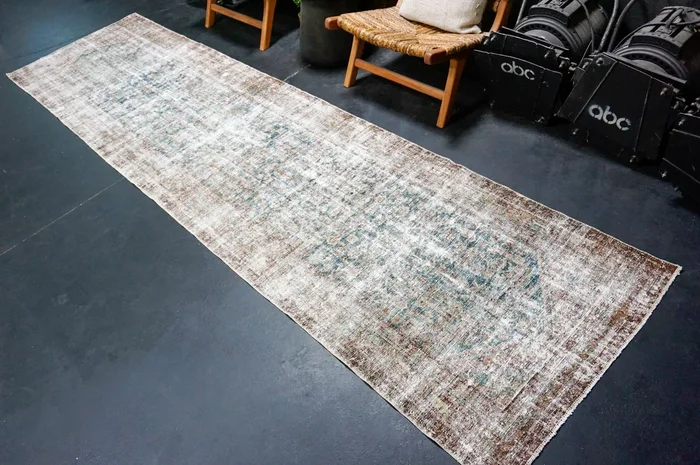3’3 x 12’8 Classic Antique Runner Muted Indigo, Denim & Burnt Spice ‘5018