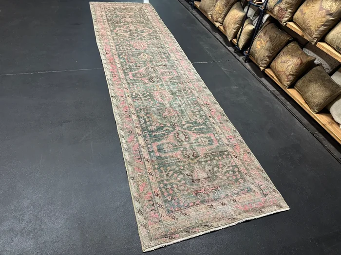 3’ x 11’9 Classic Vintage Runner Muted Pink & Clay Gray 5480