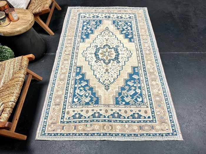 4’1 x 6’8 Vintage Turkish Taspinar Rug Blue, Cream & Beige ‘4261