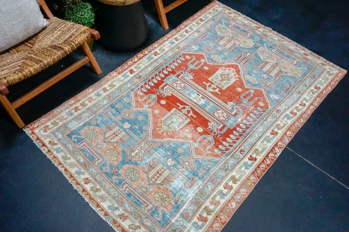 4’2 x 6’7 Classic Antique Rug Denim Blue, Salmon + Ivory SB ‘4297
