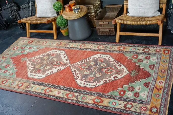 4’2 x 9’ Oushak Rug Red, Mint and Gold Vintage Carpet ‘3581