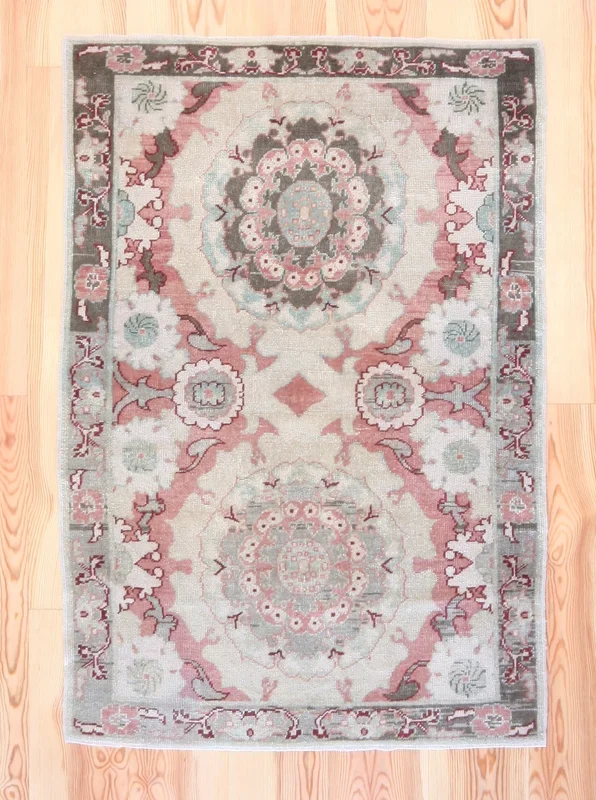 4×6 Vintage Central Anatolian ‘Oushak’ Turkish Area Rug | Double medallion muted colors spacious design | SKU 431