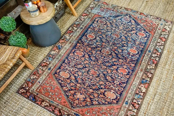 4’3 x 6’1 Classic Vintage Rug Muted Dark Navy Blue + Blush Pink Carpet ‘3643