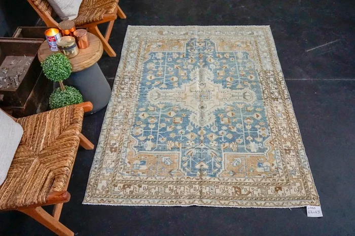 4’4 x 6’3 Classic Vintage Rug Muted Blue, Camel and Brown Carpet ‘3769