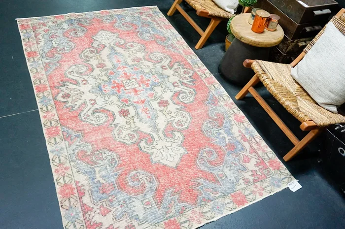 4’6 x 7’7 Vintage Oushak Rug Muted Red, Gray + Blue ‘4403