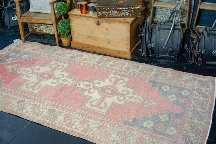 4’6 x 9’ Wide Turkish Oushak Runner Muted Pink, Ecru and Gray ‘3093