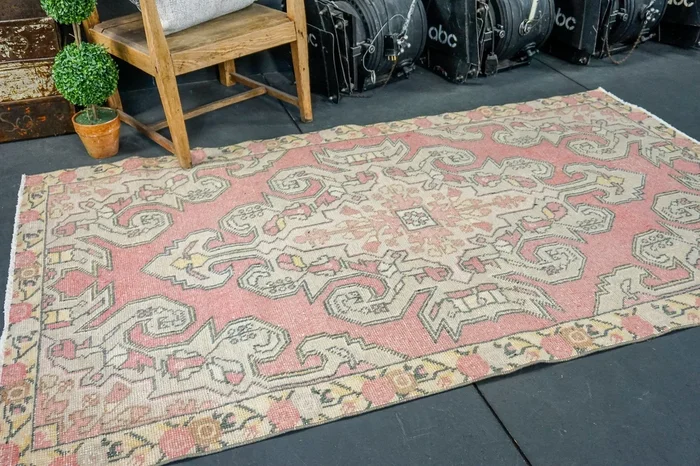 4’3 x 7’8 Oushak Rug Pale Red and Yellow ‘2328
