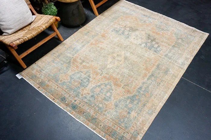 5’2 x 6’10 Classic Vintage Rug Muted Denim Blue, Terra Cotta & Khaki ‘4975