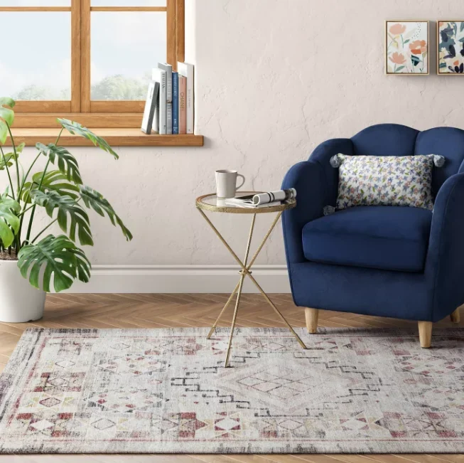 5’x7′ Blush Bromelia Distressed Geo Persian Rug
