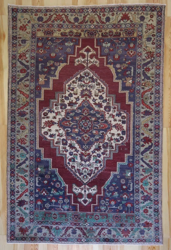 6×10 Vintage Central Anatolian ‘Yesilhisar’ Turkish Area Rug with large medallion on a bold field and flowers | SKU 328