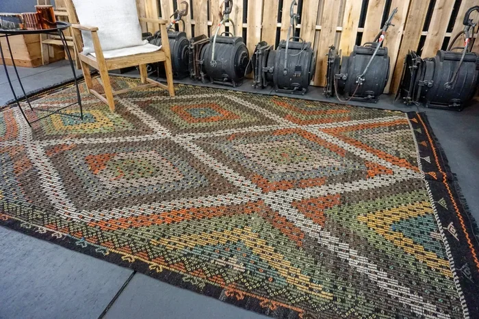 6’8 x 10′ Jijim Bohemian Kilim Brown, Green, Yellow & Orange ‘760