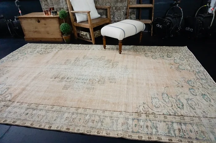 6’ x 9’7 Vintage Oushak Rug Turquoise Blue and Blush Beige Carpet ‘2661