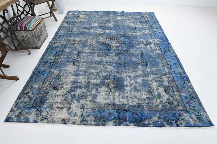 7′ x 10′ Blue Turkish Vintage Rug – 7056