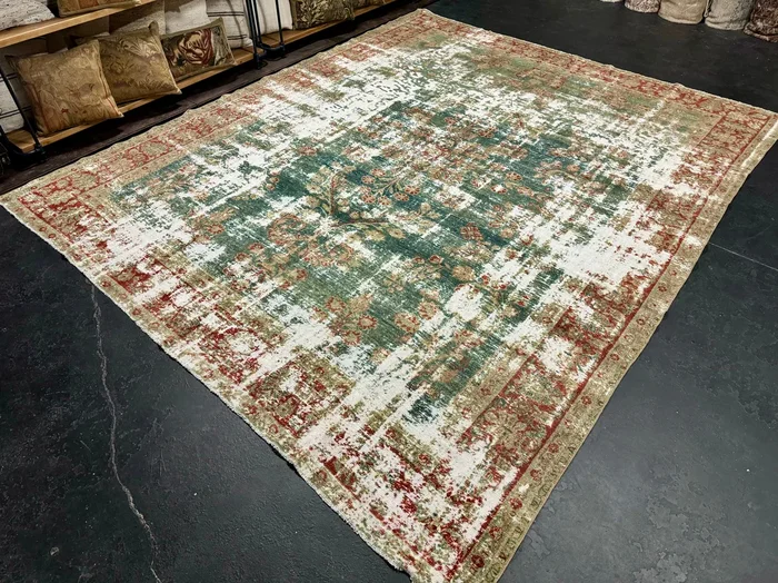 8’10 x 10’10 Classic Antique Rug Muted Denim Sea Blue-Green, Taupe + Red ‘5605