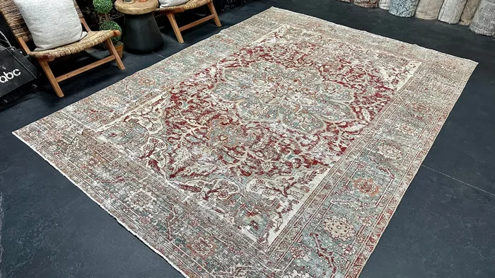 8’2 x 11’2 Classic Vintage Heriz Rug Muted Sea Blue, Red & Clay ‘5304