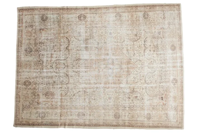 8×10.5 Vintage Distressed Sivas Carpet