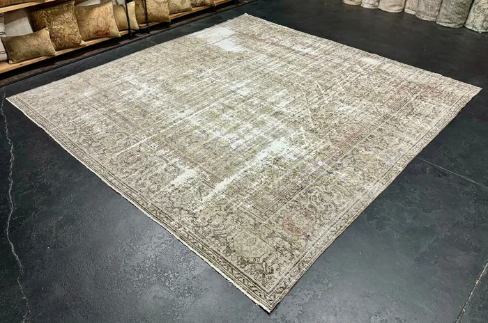9’2 x 9’9 Square Antique Rug Very Muted Sage-Gray, Charcoal & Red, Rare ‘5435