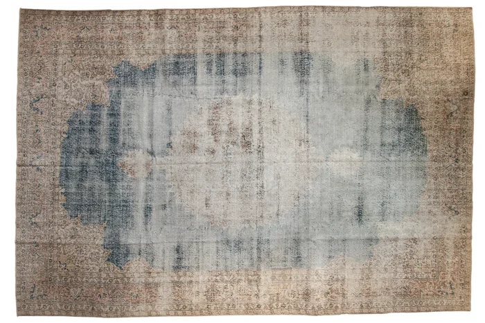 9×13 Vintage Distressed Sparta Carpet