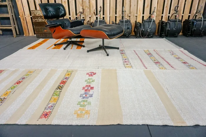 9 x 10 MCM Organic Hemp Rug Vintage Turkish Ecru ‘1918