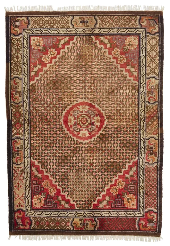 ANTIQUE CHINESE PAO TAO, RICE GRAIN 4′ 8” x 6′ 8”
