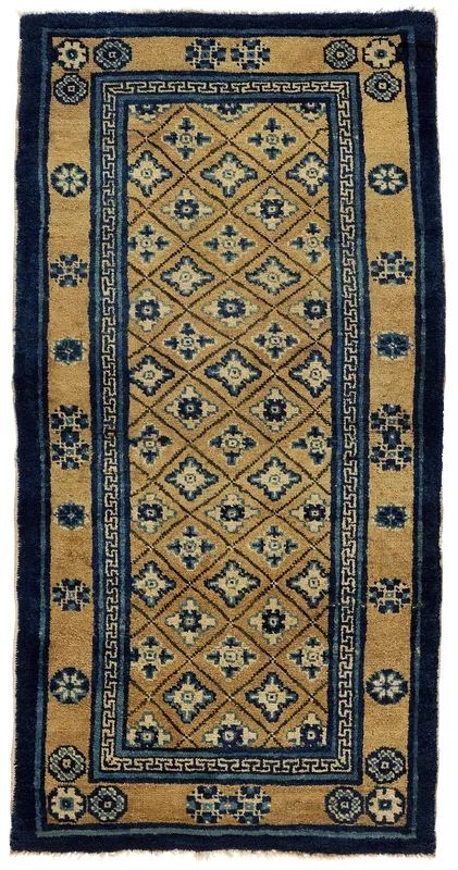 ANTIQUE CHINESE PAO TOU BEIGE/BLUE 2′ 5″ x 4′ 8″