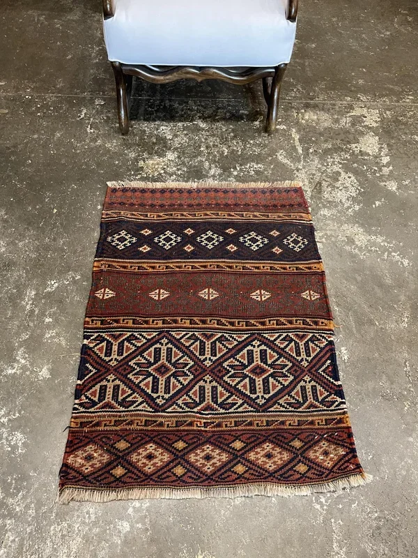 Antique Persian Qashqai Rug – 2’4″ x 3’1″