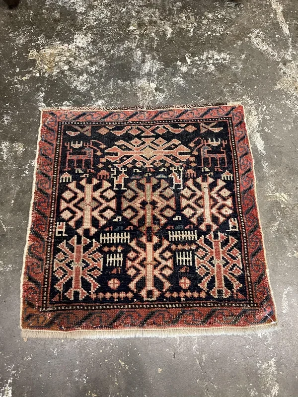 Antique Turkish Shirvan Rug – 1’5″ x 1’5″