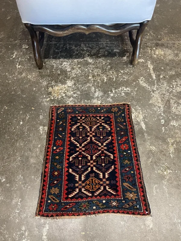 Antique Turkish Shirvan Rug – 1’5″ x 1’9″
