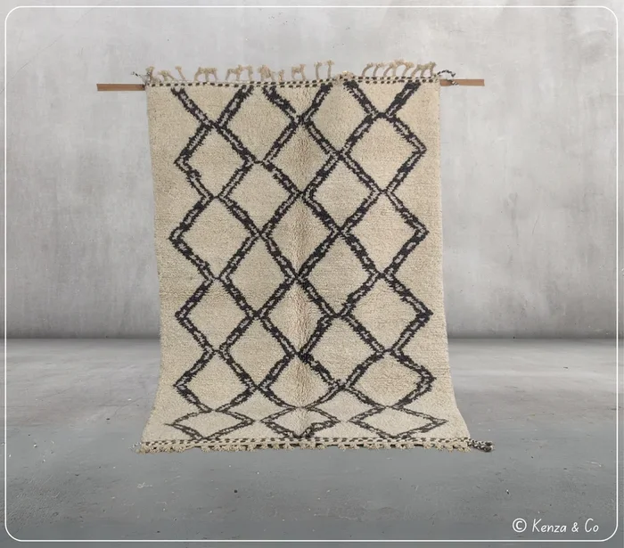 Beni Ouarain Rug, 240 x 165 cm || 7,87 x 5,41 feet, MS-379