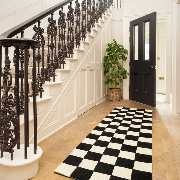 Black Checkerboard Runner – Ebony