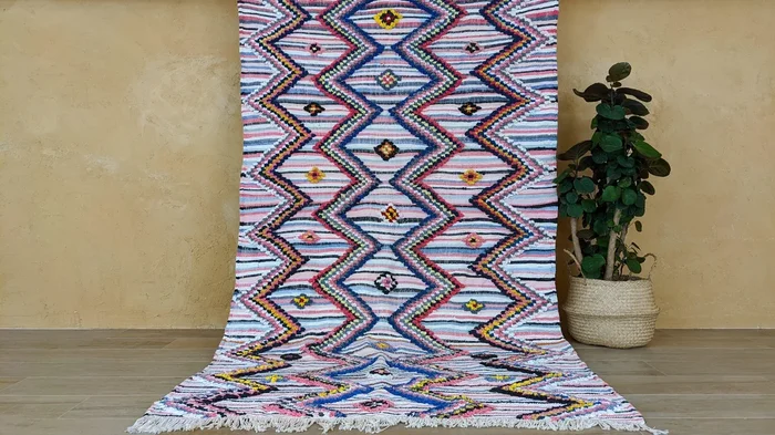 Boucherouite Rug, 245 x 135 cm || 8.04 x 4.43 feet