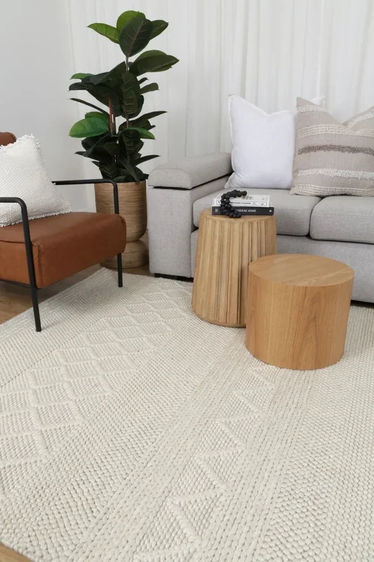 BRAZIL HAND WOVERN IVORY FLOOR RUG